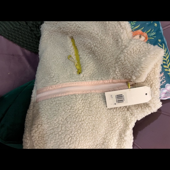 Almond, Levi’s, xs - Picture 2 of 6